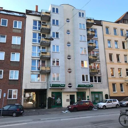 Wohlfuehlwohnung Im Zentrum Mit 24-7 Self Check-In, Wlan & Smart Tv Kiel Kültér fotó