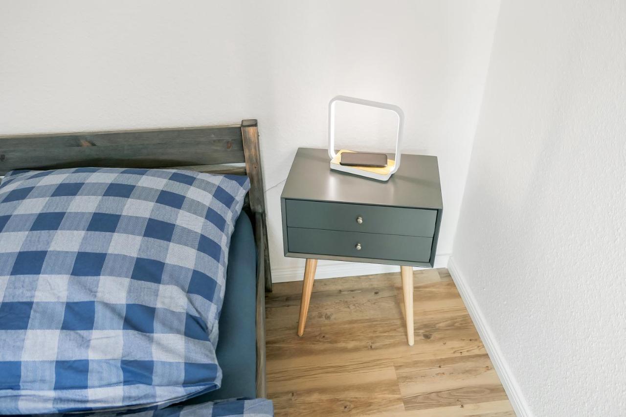 Wohlfuehlwohnung Im Zentrum Mit 24-7 Self Check-In, Wlan & Smart Tv Kiel Kültér fotó