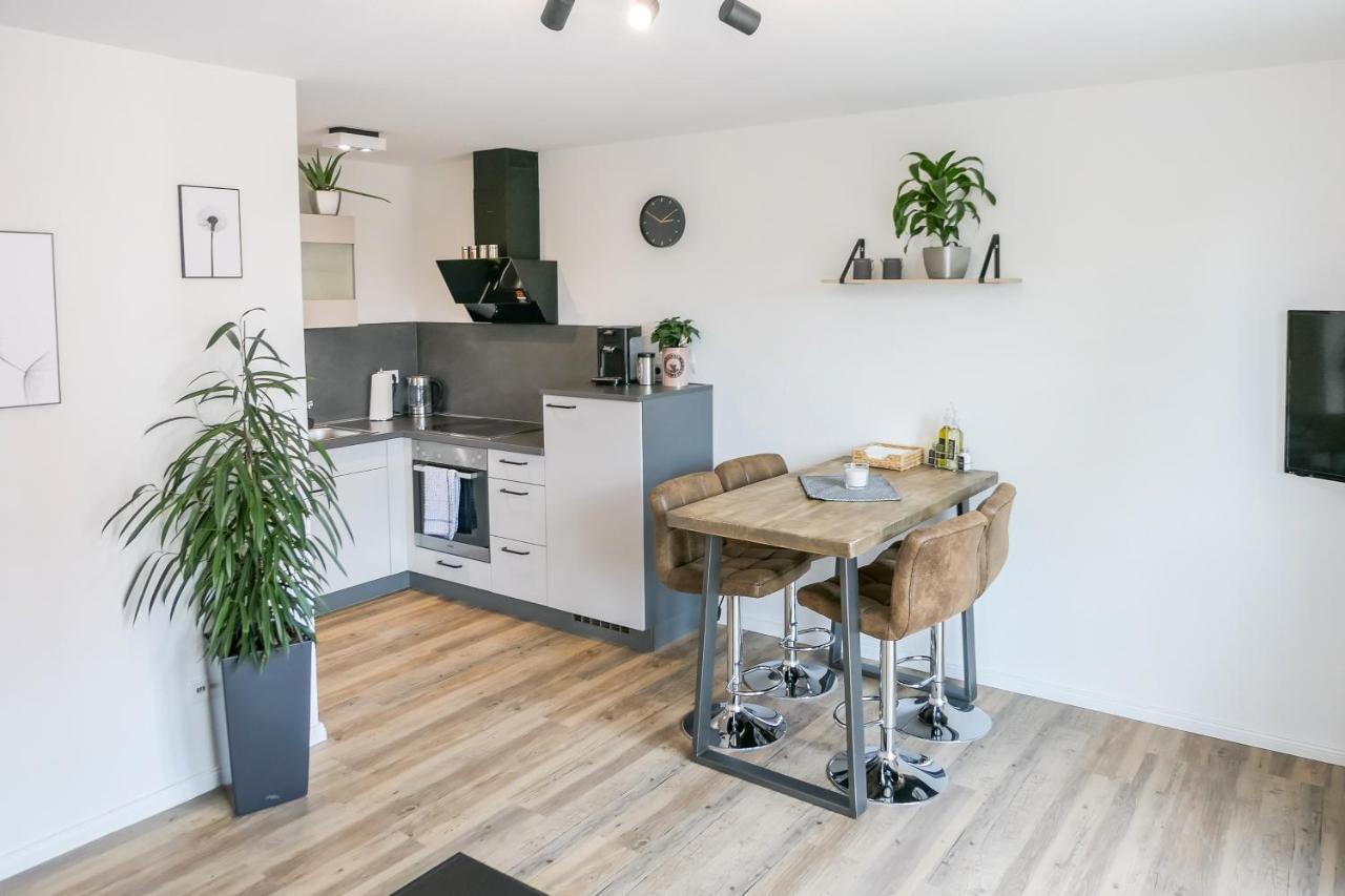Wohlfuehlwohnung Im Zentrum Mit 24-7 Self Check-In, Wlan & Smart Tv Kiel Kültér fotó